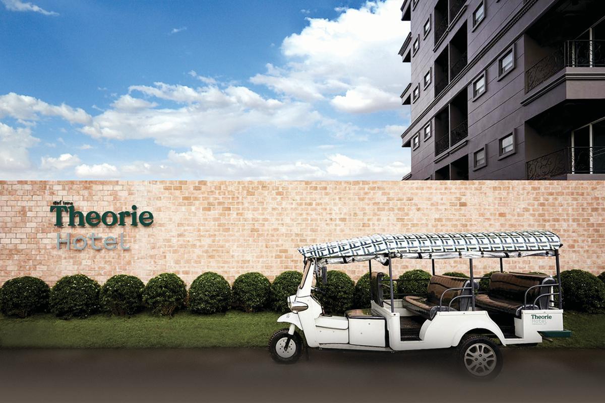 Theorie Hotel Sukhumvit By Slh - Sha Extra Plus Samut Prakan Extérieur photo